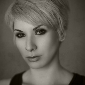 Talented Voice Actress Fryda Wolff gives us a great insight on on sound design, the gaming industry and voice acting.